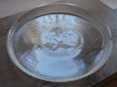 画像2: アンティーク 19世紀 型吹きガラスのプレート  (2)