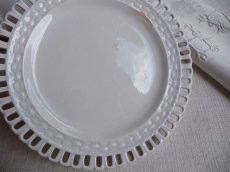 画像4: アンティーク 白釉のパニエ皿 A (4)