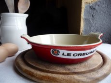 画像1: ルクルーゼ 鋳物 グラタン皿 18 cm  チェリーレッド (1)