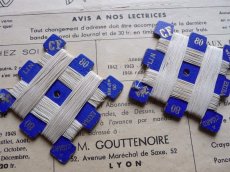 画像3: フランス製 麻の糸巻き コバルトブルーの台紙　（在庫2→1) (3)