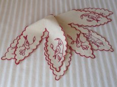 画像4: フランス アンティーク 赤糸刺繍のランプシェード飾り 小鳥 (4)