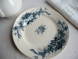 A ショワジールロワ　可愛い実と鳥のデザートプレート Choisy le Roi (ショワジールロワ）デザートプレート | BOLT