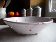 画像12: フランス アンティーク 白釉の水切り皿  (12)