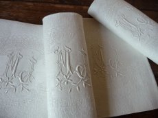 画像4: フランス製 アンティーク ダマスク織り セルヴィエット イニシャル MJ　(在庫4→2) (4)