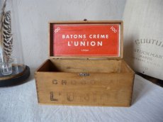 画像2: フランスアンティーク L'UNION ショコラの木箱 (2)