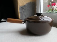画像5: 【送料込み価格表示】ルクルーゼ 片手鍋 チョコレート 16 cm  (5)