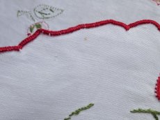 画像6: フランス アンティーク 手刺繍アップリケ クロス オーバル 野いちご  (6)