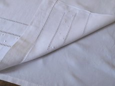 画像11: フランス アンティーク リネン ベビー用シーツ 花刺繍 (11)