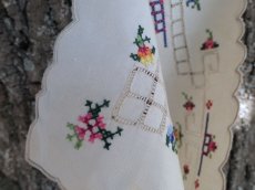 画像3: フランス アンティーク 薔薇のクロスステッチ 手刺繍 クロス  (3)