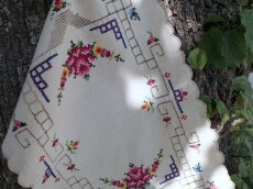 画像13: フランス アンティーク 薔薇のクロスステッチ 手刺繍 クロス  (13)