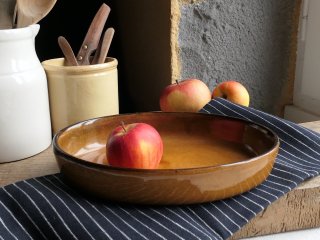 フランスアンティーク グラタン皿 やや小さめ B フランス アンティーク オーバル型のグラタン皿 飴色 B - une