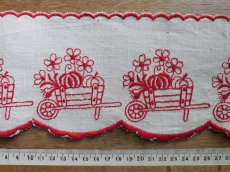 画像5: フランス ヴィンテージ 赤糸刺繍の棚飾り かぼちゃ　(在庫5→3) (5)