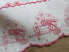 画像6: フランス ヴィンテージ 赤糸刺繍の棚飾り かぼちゃ　(在庫5→3) (6)