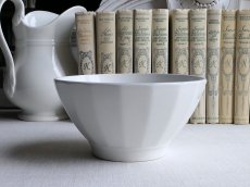 画像14: バドンヴィレー 面取りの白いカフェオレボウル  (14)