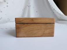 画像9: フランスアンティーク オリーブの木箱 モシュリンヌ すみれとミモザ (9)