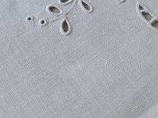画像10: フランス アンティーク  手刺繍のハンカチ リシュリュー リボン (10)