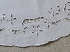 画像12: フランス アンティーク  手刺繍のハンカチ リシュリュー リボン (12)