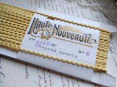 画像1: フランス アンティーク HAUTE NOUVEAUTE ブレード トリム コード ペールイエロー (1)