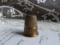画像1: フランス アンティーク 指ぬき CABLE LOUIS L'OR (1)
