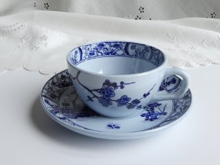 クレイユ モントロー オクトゴナル カップ＆ソーサー A - une