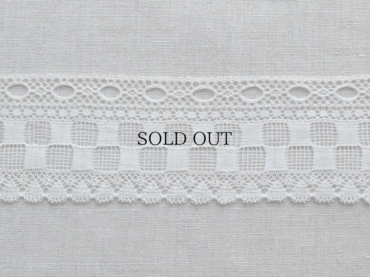 画像5: フランス アンティーク リボン通し付き レース  (5)