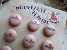 画像2: フランス製 ボタンシート ハンドペイントの木製ボタン ベレー帽 12個 (2)