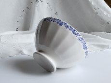 画像1: フランス ヴィンテージ カフェオレボウル お花のガーランド (1)