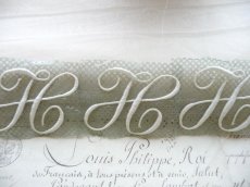 画像6: フランス製 イニシャル 刺繍シート '' H ''  大 (6)