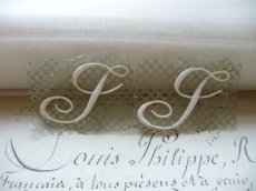 画像2: フランス製 イニシャル 刺繍シート '' J ''  (2)