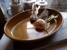画像2: フランスアンティーク オーバル型のグラタン皿 飴色 （日本国内発送品） (2)