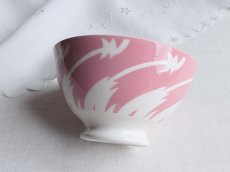 画像1: カフェオレボウル 風に揺れるお花 ピンク (1)