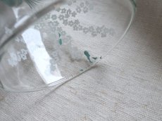 画像7: フランスアンティーク すずらんと小花のグラス　 (7)