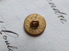 画像3: フランス アンティーク AP&C PARIS ローズの絵付け 金縁ボタン  (3)