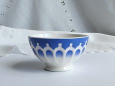 画像2: カフェオレボウル うろこ柄 ブルー プチ (2)