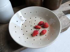 画像3: フランス アンティーク 古色の水切り皿  (3)