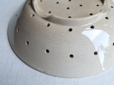 画像9: フランス アンティーク 古色の水切り皿  (9)
