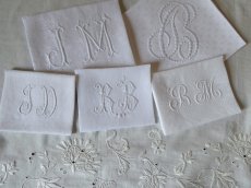 画像5: フランス アンティーク イニシャル & 花刺繍のリネン (5)