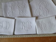 画像6: フランス アンティーク イニシャル & 花刺繍のリネン (6)