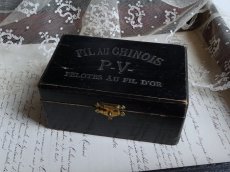 画像4: フランス アンティーク 黒い木箱 FIL AU CHINOIS (4)