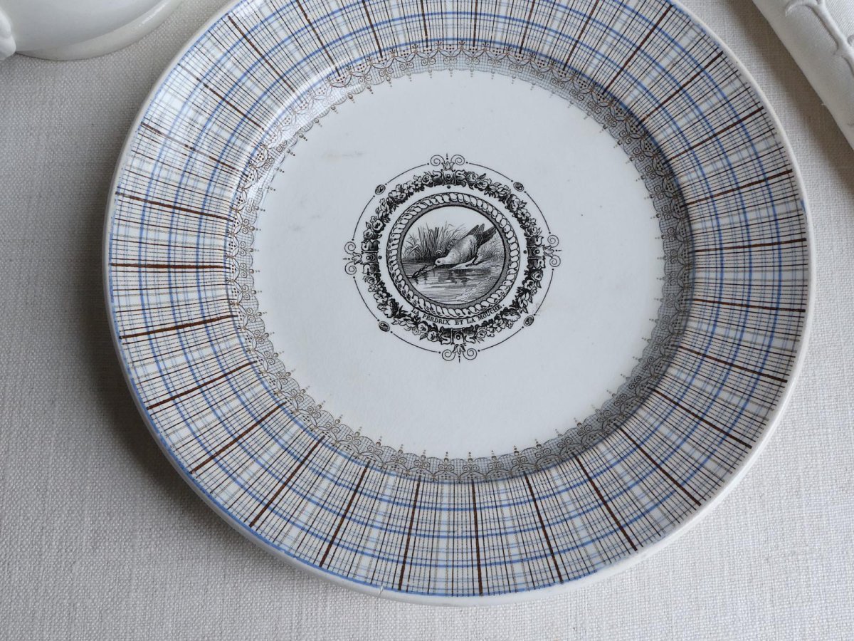 画像2: ヴィエイヤール ボルドー デザートプレート LA PERDRIX ET LA MOUCHE (2)