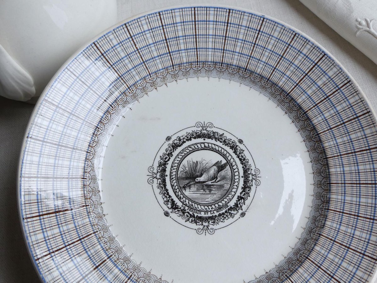 画像4: ヴィエイヤール ボルドー デザートプレート LA PERDRIX ET LA MOUCHE (4)