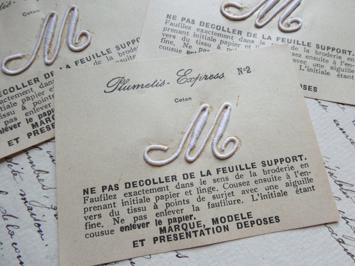 画像1: フランス製 イニシャル 刺繍シート No.2  '' M '' (1)