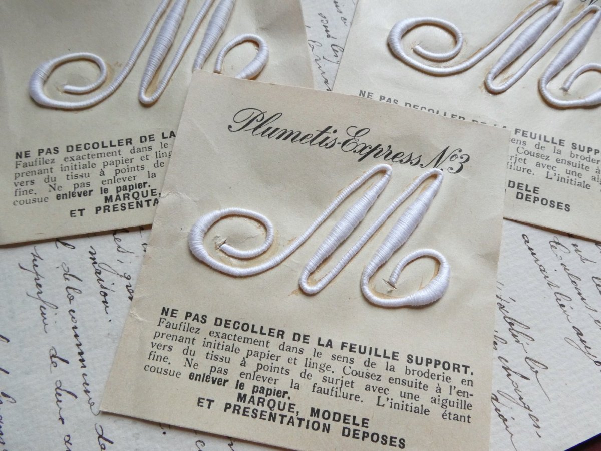 画像2: フランス製 イニシャル 刺繍シート No.3 '' M ''　 (2)