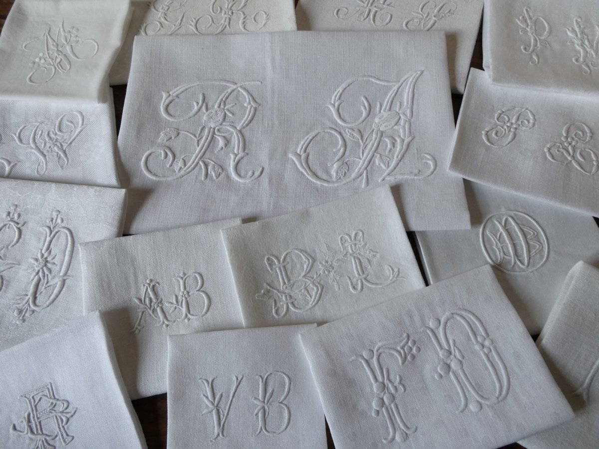 画像2: フランス アンティーク モノグラム イニシャル セット  (2)